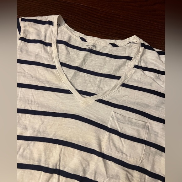 Madewell Whisper Cotton V-Neck Pocket Tee in Creston Stripe Size Small - Picture 7 of 9
